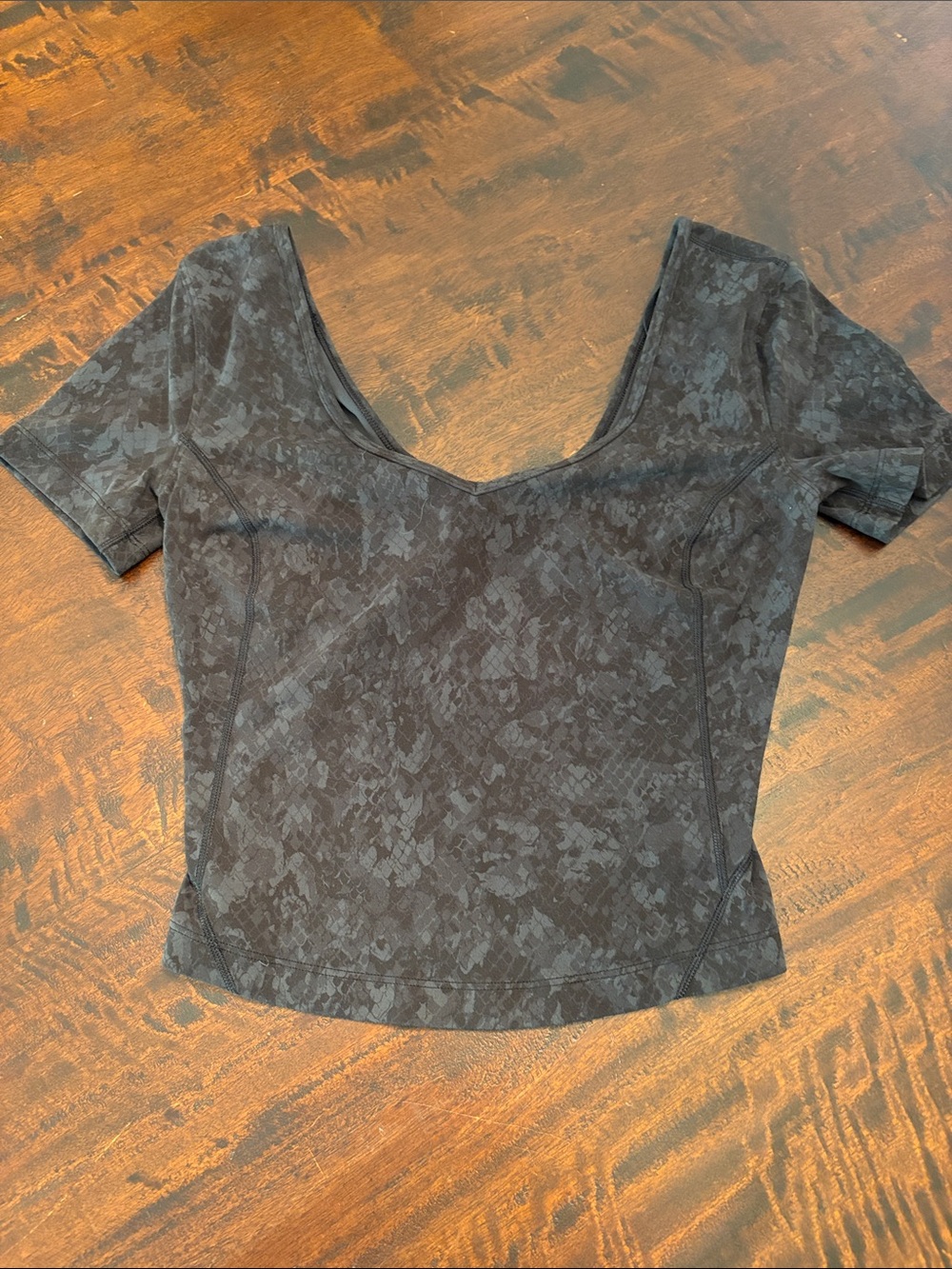 lululemon athletica Black Short Sleeve Scoop Neck Top size 2
